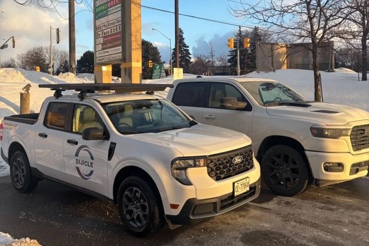 Dijicle service trucks